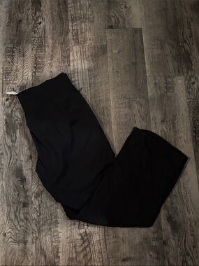 Lululemon Dance Studio Pants - Short Length - Black - Size 8